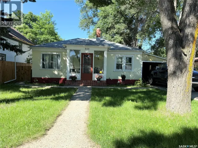 555 2nd STREET E, Shaunavon, Saskatchewan S0N2M0