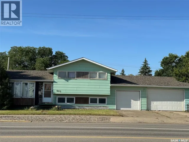 602 4th STREET, Estevan, Saskatchewan S4A0V5