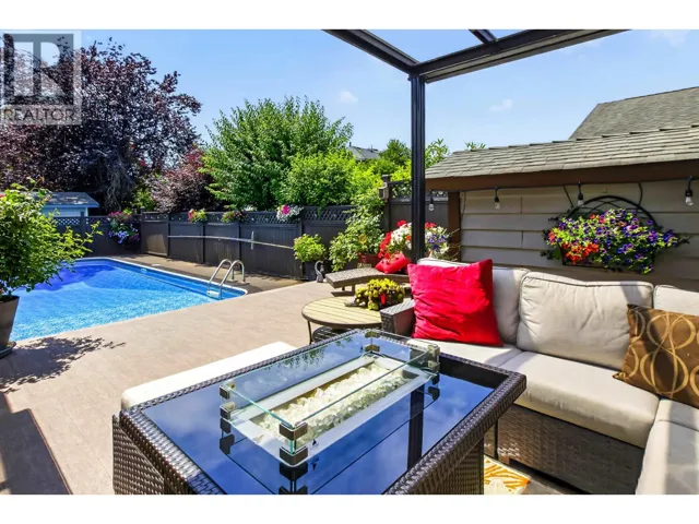 11845 190TH STREET, Pitt Meadows, British Columbia V3Y2L2