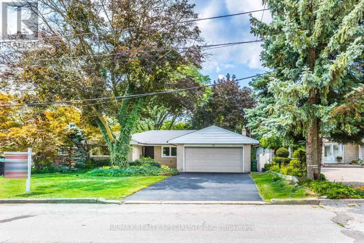 22 HEATHVIEW AVENUE, Toronto (Bayview Village), Ontario M2K2C1