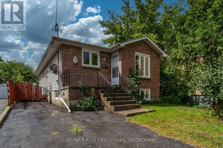 426 MONTREAL STREET, Kingston (East of Sir John A. Blvd), Ontario K7K3H7