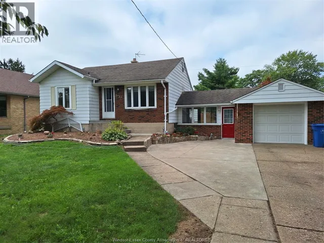 3987 CASGRAIN, Windsor, Ontario N9E2R9