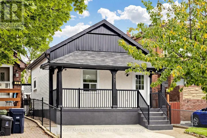 47 LAUREL AVENUE, Toronto (Kennedy Park), Ontario M1K3J4