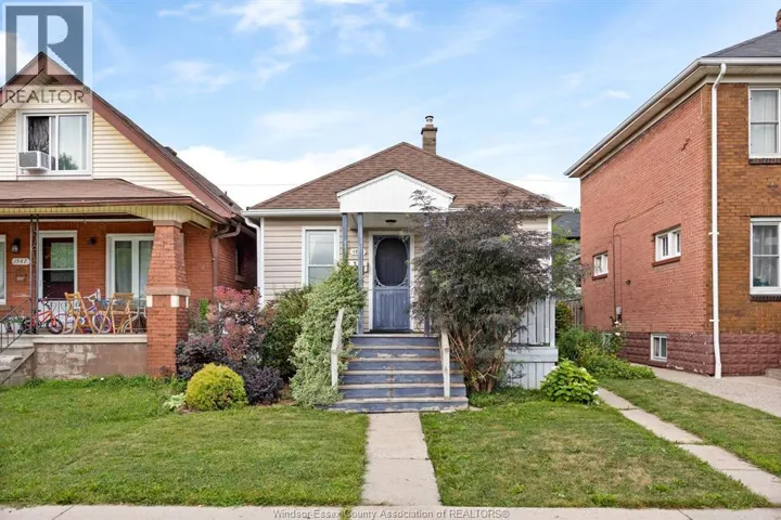 1545 LILLIAN AVENUE, Windsor, Ontario N8X4A9