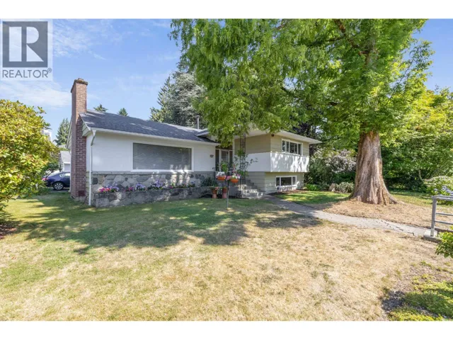 541 COCHRANE AVENUE, Coquitlam, British Columbia V3J2A3