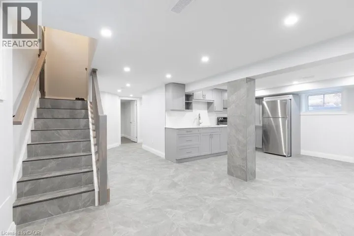 658 UPPER SHERMAN Avenue Unit# 2, Hamilton, Ontario L8V3M5