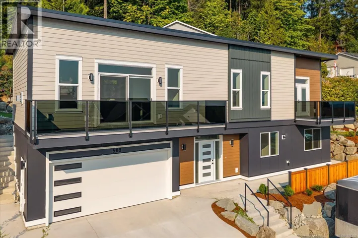 908 Craig Rd, Ladysmith, British Columbia V9X1K5