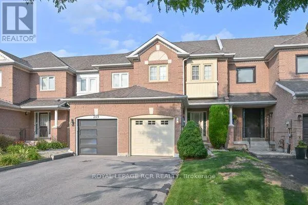 251 DENISE CIRCLE, Newmarket (Summerhill Estates), Ontario L3X2K1
