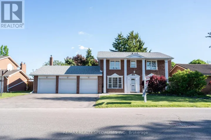 8 RIVER VIEW DRIVE, Brampton (Brampton East), Ontario L6W2E5