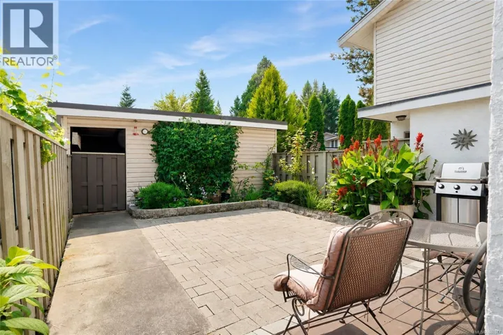 27 610 McKenzie Ave, Saanich, British Columbia V8Z2A7