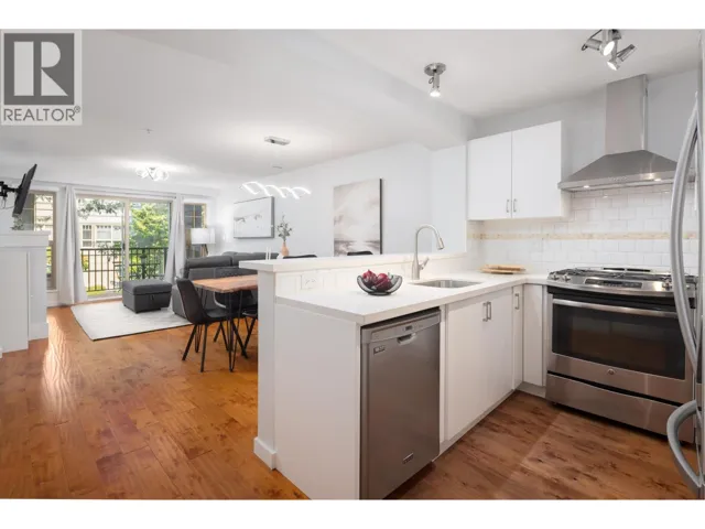 301 2958 SILVER SPRINGS BOULEVARD, Coquitlam, British Columbia V3E2R9