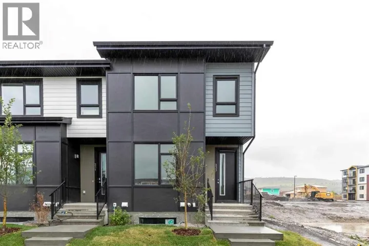 233 Vantage Drive, Cochrane, Alberta T4C3G5