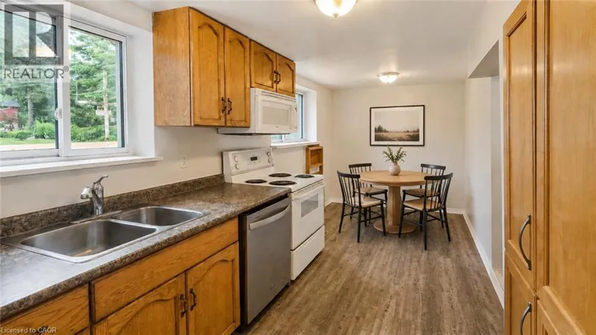 27 ELMHURST Crescent, Guelph, Ontario N1H6C8