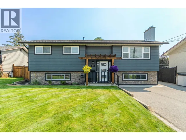 667 Cambridge Crescent, Kamloops, British Columbia V2B5B7