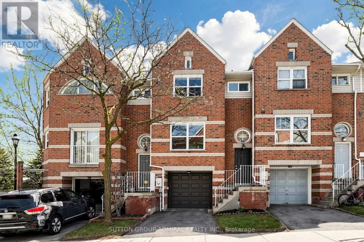 48 - 52 BRANDY LANE WAY, Newmarket (Central Newmarket), Ontario L3Y8P7
