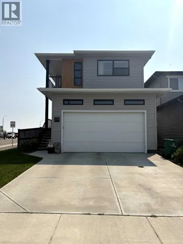 648 Aquitania Boulevard W, Lethbridge, Alberta T1J5N4