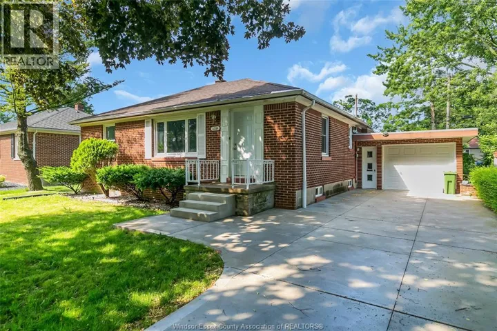3331 LONGFELLOW, Windsor, Ontario N9E2L7