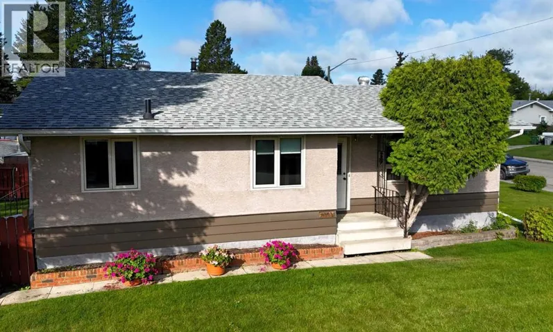 4303 8 Avenue, Edson, Alberta T7E1A8