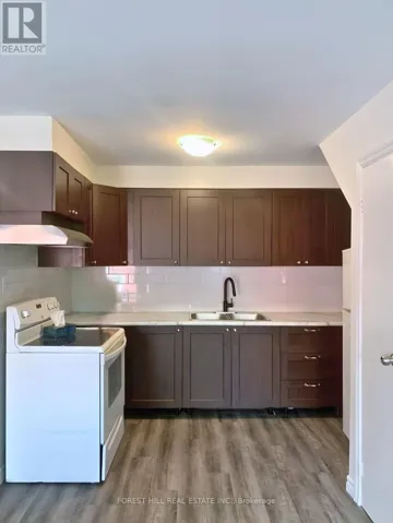 B - 422 DANFORTH AVENUE, Toronto (Playter Estates-Danforth), Ontario M4K1P3