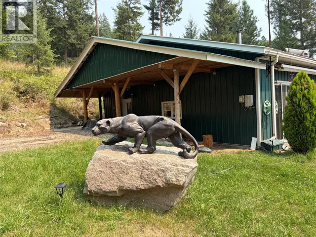 7465 Broadwater Road, Castlegar, British Columbia V1N4V8
