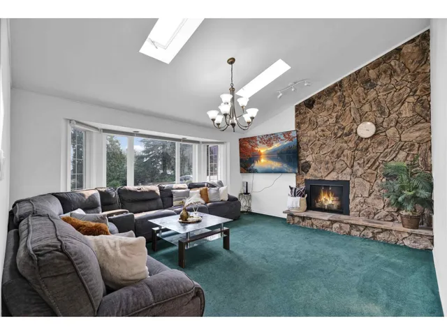 12921 SOUTHRIDGE DRIVE, Surrey, British Columbia V3X3C7