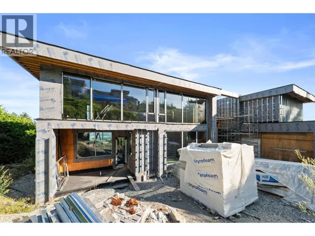 1424 SANDHURST PLACE, West Vancouver, British Columbia V7S2P3