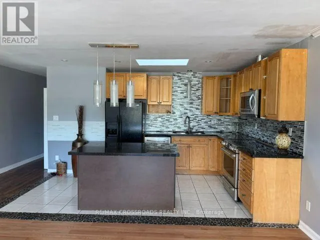 UPPER - 840 DANFORTH ROAD, Toronto (Kennedy Park), Ontario M1K1H5