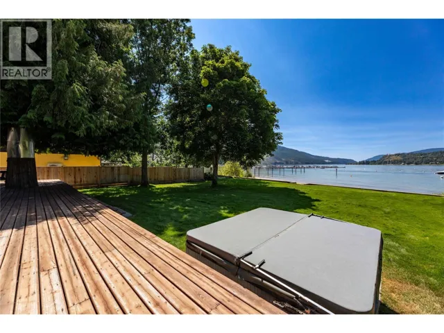 413 97A Highway, Sicamous, British Columbia V0E2V1