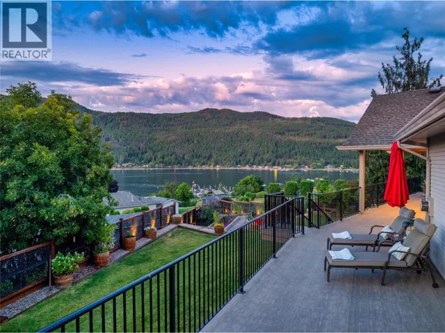 2459 Marine Place, Blind Bay, British Columbia V0E1H1