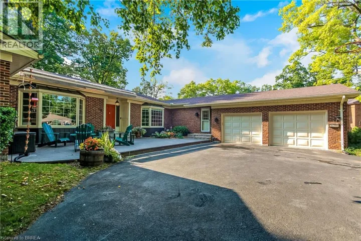 19 OAKLEY Road, Brantford, Ontario N3T5J9