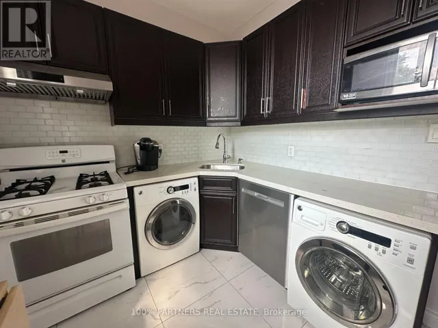 210 BELLWOODS AVENUE, Toronto (Trinity-Bellwoods), Ontario M6J2R1