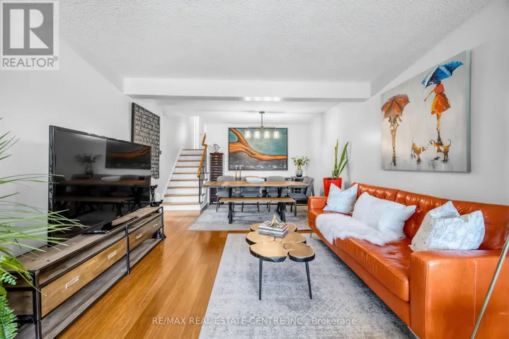 6348 ATHERLY CRESCENT, Mississauga (Meadowvale), Ontario L5N2J2