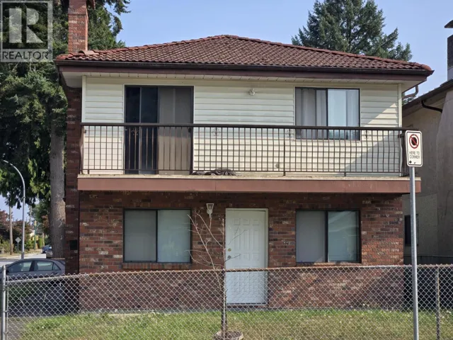7405 4TH STREET, Burnaby, British Columbia V3N4T4