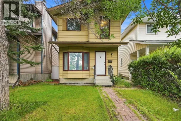 70 Edgeburn Crescent, Calgary, Alberta T3A4J3