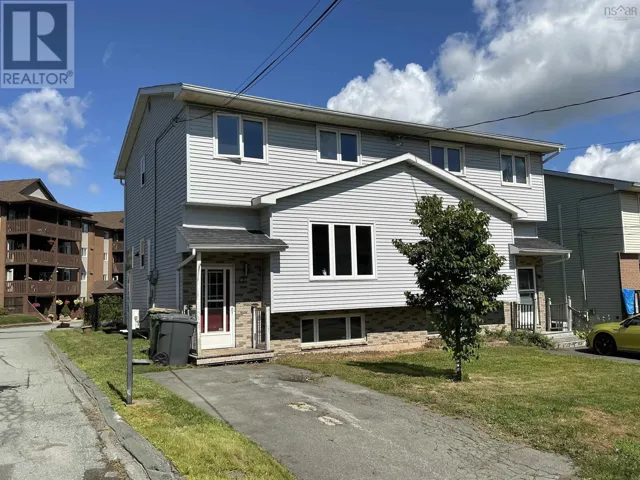 17 Oakwood, Dartmouth, Nova Scotia B2W5P8