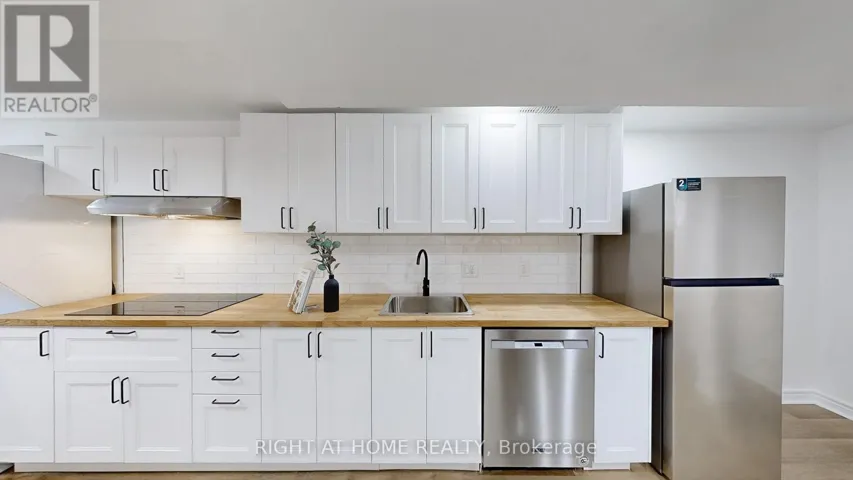 LOWER - 1121 FOXGLOVE PLACE, Mississauga (East Credit), Ontario L5V2N4
