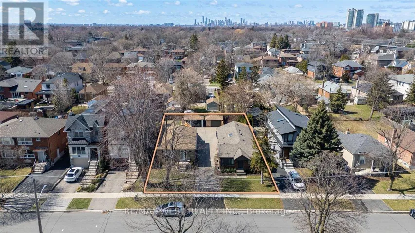 204 & 200 DELTA STREET, Toronto (Alderwood), Ontario M8W4E4