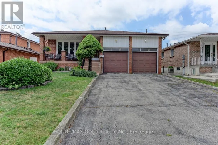 70 MALCOLM CRESCENT, Brampton (Central Park), Ontario L6S3C8