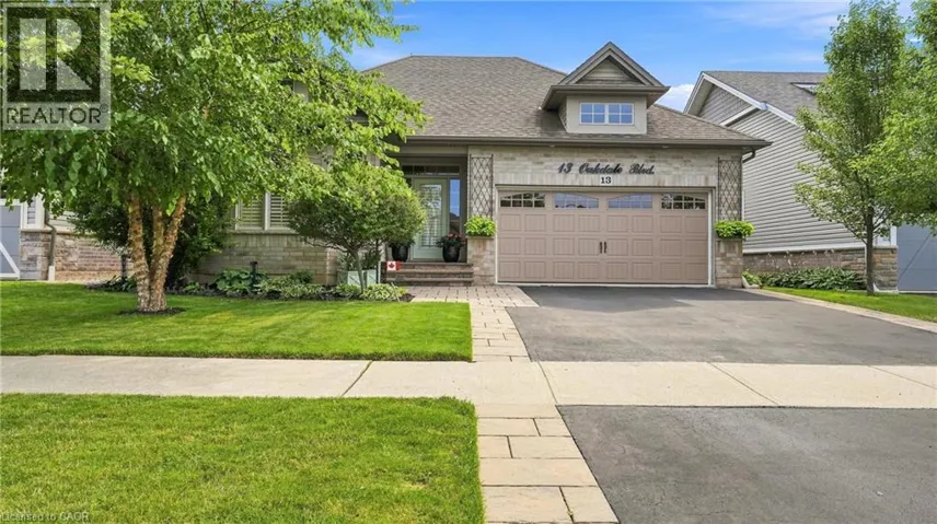 13 OAKDALE Boulevard, Smithville, Ontario L0R2A0