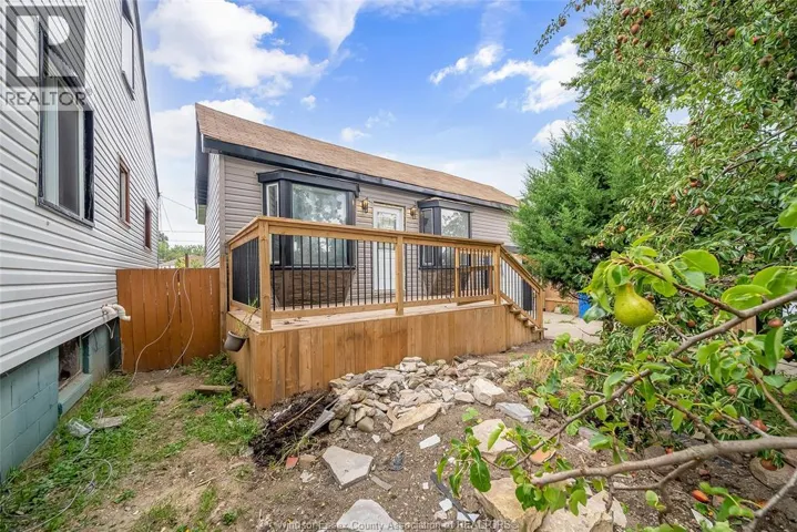 2616 PARENT, Windsor, Ontario N8X4K4