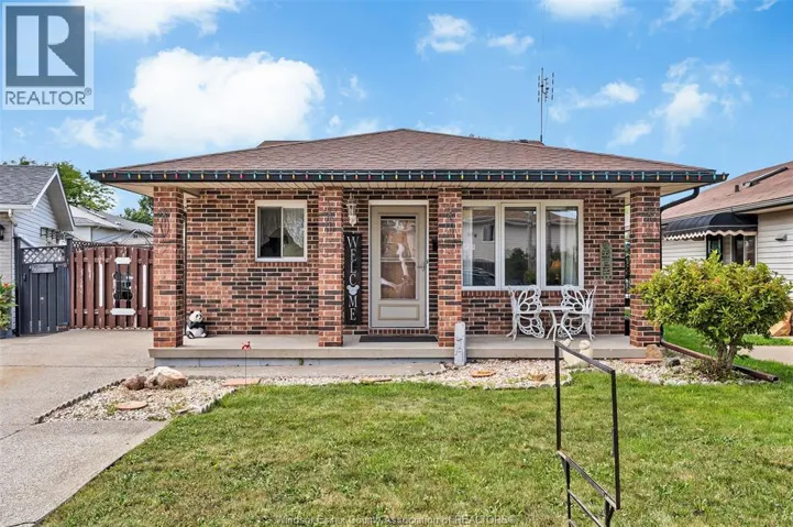 3269 CANDLEWOOD CRESCENT, Windsor, Ontario N8W5M8