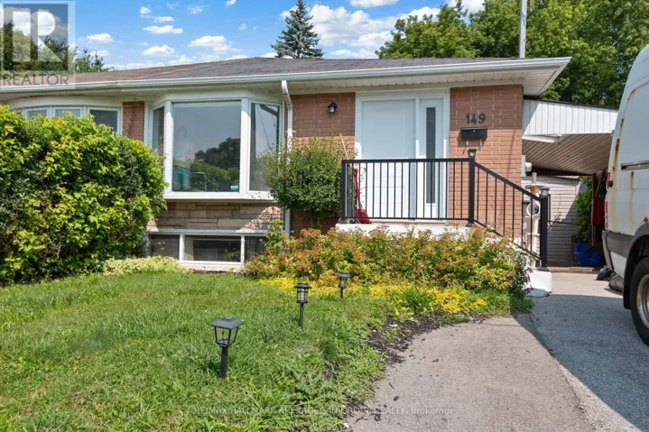 LF - 149 SEPTONNE AVENUE, Newmarket (Bristol-London), Ontario L3Y2W4