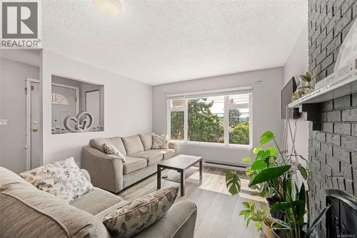 4 524 Rosehill St, Nanaimo, British Columbia V9S1E6