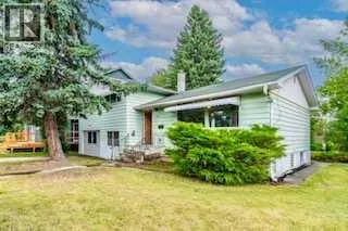 2628 Capitol Hill Crescent NW, Calgary, Alberta T2M4C3