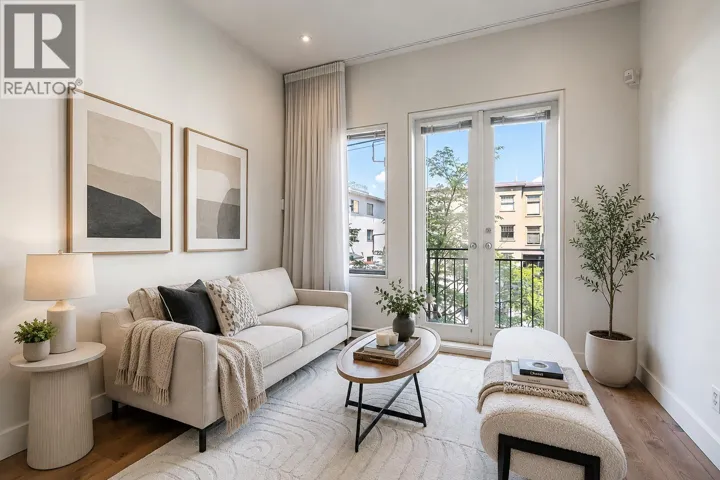1 1425 W 11TH AVENUE, Vancouver, British Columbia V6H1K9