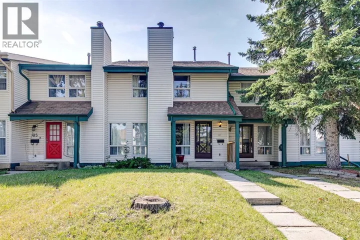 33 Woodhill Court SW, Calgary, Alberta T2W3P1