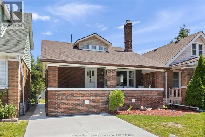 1422 Elsmere AVENUE, Windsor, Ontario N8X4G9