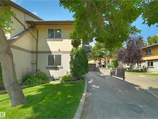 126 Woodstock NW, Edmonton, Alberta T5T0H6