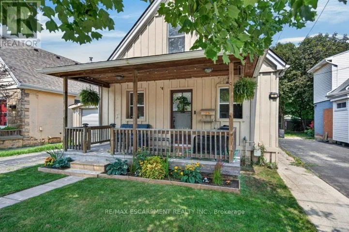 15 CROCKETT STREET, Hamilton (Eastmount), Ontario L8V1G8