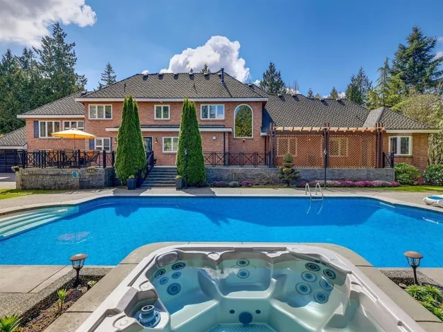 13789 32 AVENUE, Surrey, British Columbia V4P2B6